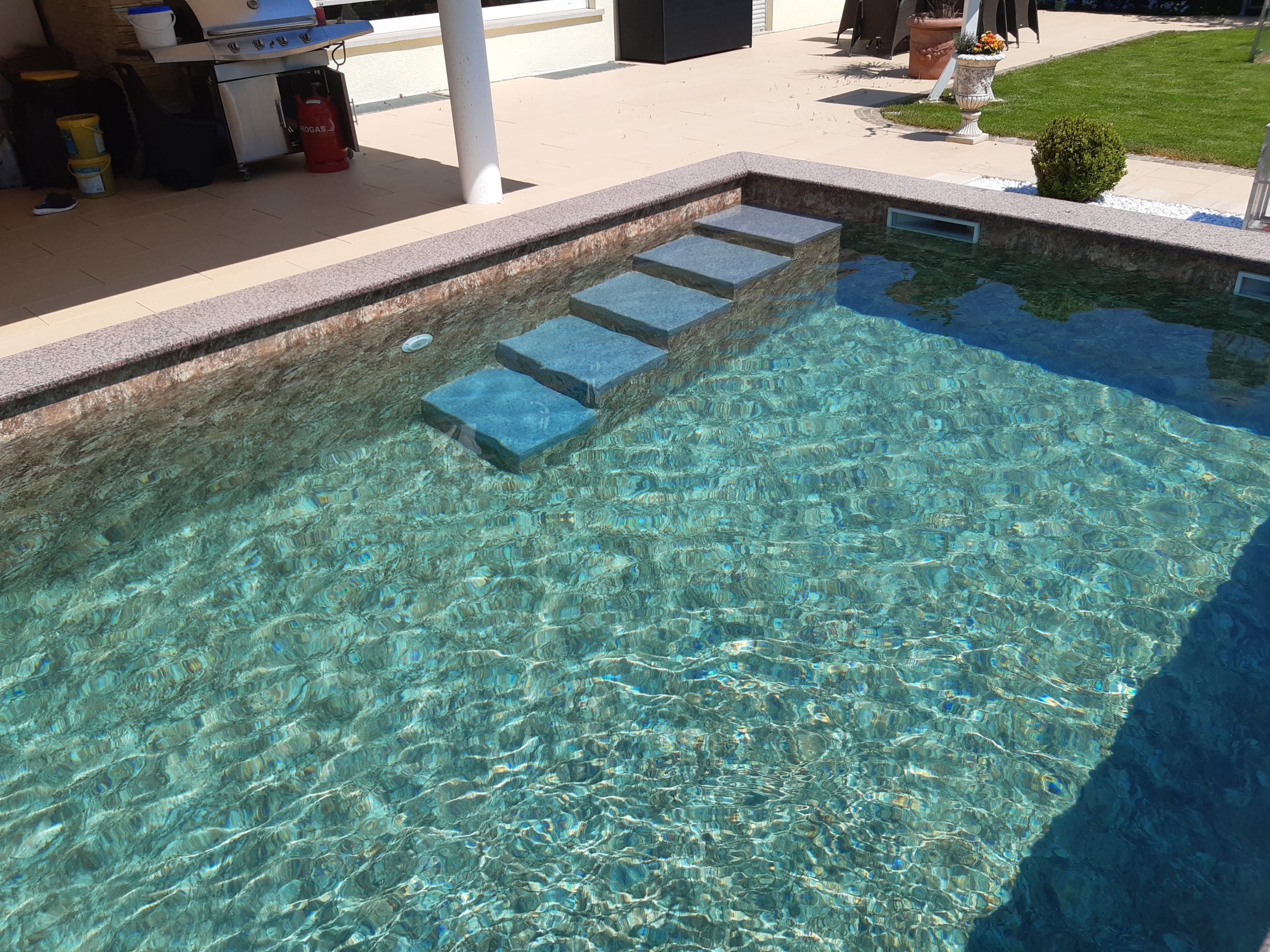 You are currently viewing Pool mit RENOLIT ALKORPLAN TOUCH Folie in Lollar (2)